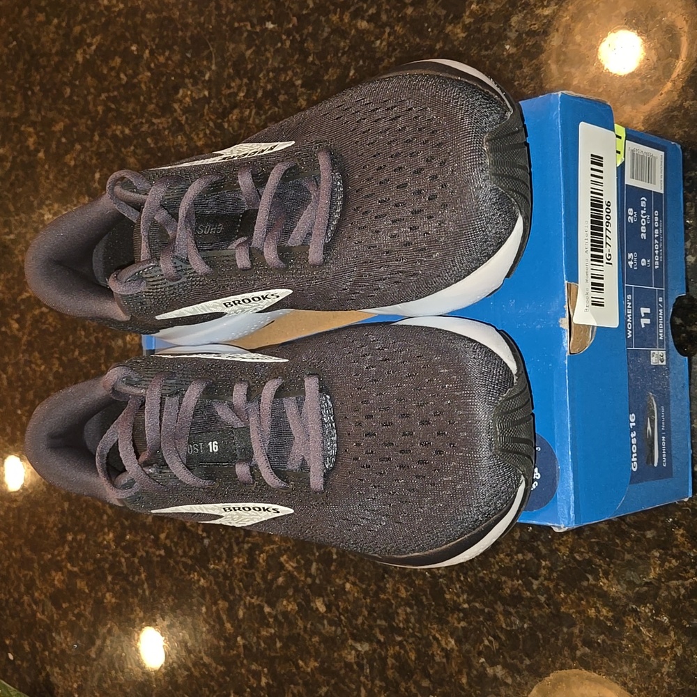 Brooks Ghost 16 Women Size 11 Medium B BNIB - Picture 2 of 8